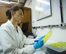 Composto por três laboratórios, a estrutura do IAT faz análises regulares de amostras de água, solo, sedimentos e peixes para a identificação de contaminantes e poluentes