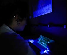 Composto por três laboratórios, a estrutura do IAT faz análises regulares de amostras de água, solo, sedimentos e peixes para a identificação de contaminantes e poluentes