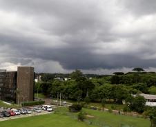 Chove aqui, e não ali? Simepar explica por que as chuvas são irregulares no verão