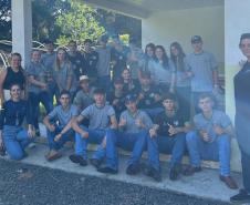 Um Dia no Viveiro: ação em Morretes mostra como é produção de mudas do IAT