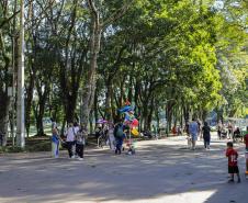 Após duas semanas de verão intenso, frente fria chega ao Paraná na segunda-feira