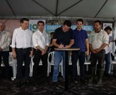 Curitiba, 20 de março de 2025 - O governador Carlos Massa Ratinho Junior participa da soltura de peixes no Parque Passauna, dentro do programa Rio Vivo.