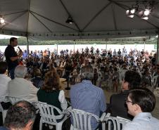Curitiba, 20 de março de 2025 - O governador Carlos Massa Ratinho Junior participa da soltura de peixes no Parque Passauna, dentro do programa Rio Vivo.