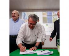 Acordo do Estado e Instituto de Nebraska levará irrigação sustentável ao Noroeste do Paraná