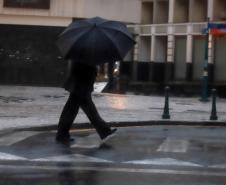 Cinco cidades do Paraná ultrapassam a média de chuvas de abril em menos de 15 dias