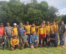 Ação coordenada pelo IAT e pela Iniciativa Campos Gerais promoveu o corte de pinus no Parque Estadual do Vale do Codó, em Jaguariaíva