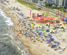 Temporada 2024/2025 do Verão Maior Paraná movimentou quase R$ 700 milhões em licenciamentos ambientais de novos empreendimentos no Litoral.