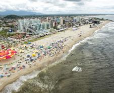 Temporada 2024/2025 do Verão Maior Paraná movimentou quase R$ 700 milhões em licenciamentos ambientais de novos empreendimentos no Litoral.
