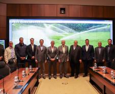 Paraná apresenta potenciais agroindustriais à gigante da irrigação da Arábia Saudita