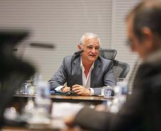 Paraná apresenta potenciais agroindustriais à gigante da irrigação da Arábia Saudita