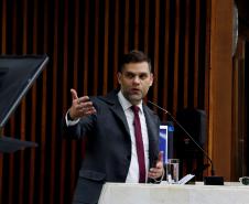 Meteorologistas do Simepar recebem homenagem da Assembleia Legislativa