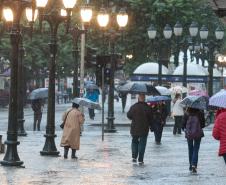 Frio se junta à chuva nesta semana no Paraná, prevê Simepar