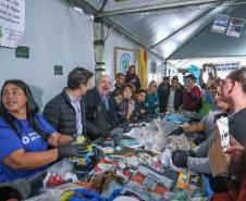 Secretário Rafael Greca visita feira em Curitiba e reforça compromisso do Estado com a reciclagem