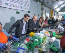 Secretário Rafael Greca visita feira em Curitiba e reforça compromisso do Estado com a reciclagem