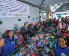 Secretário Rafael Greca visita feira em Curitiba e reforça compromisso do Estado com a reciclagem
