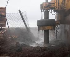Construção de poços artesianos e implantação de projetos de irrigação são algumas das ações estabelecidas pelo Governo do Paraná para combater a estiagem.