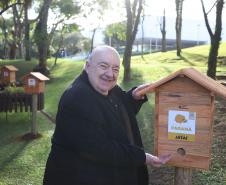 Sede do Ministério Público estadual ganha jardins de mel do Poliniza Paraná