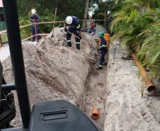 obras do sistema de coleta e tratamento de esgoto têm início na Ilha do Mel