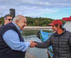 Saneamento, receptivo, praças e passarelas: obras na Ilha do Mel alcançam R$ 33,5 milhões