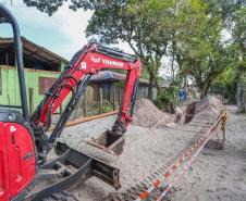 Saneamento, receptivo, praças e passarelas: obras na Ilha do Mel alcançam R$ 33,5 milhões