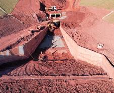 Obra de contenção da voçoroca de Loanda chega a 68% de execução