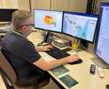 Dia do Meteorologista: saiba como profissionais do Simepar fazem a previsão do tempo