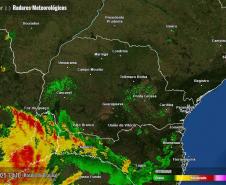Cavado meteorológico traz chuva de volta ao Paraná e na sexta tempo segue instável