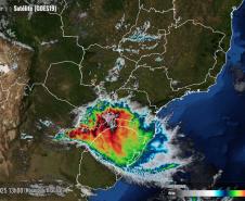 Cavado meteorológico traz chuva de volta ao Paraná e na sexta tempo segue instável