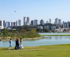 Novembro começa com chuva, mas sol aparece com mais frequência na segunda quinzena
