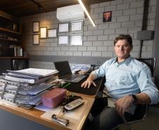 A Fazenda Pau Furado, localizada em Teixeira Soares, nos Campos Gerais, possui a certificação internacional RTRS.