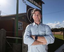 A Fazenda Pau Furado, localizada em Teixeira Soares, nos Campos Gerais, possui a certificação internacional RTRS.