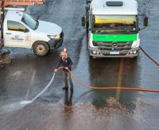 Caminhões hidrojatos ajudam na limpeza de Rio Bonito do Iguaçu