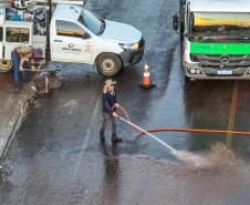 Caminhões hidrojatos ajudam na limpeza de Rio Bonito do Iguaçu
