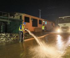 Caminhões hidrojatos ajudam na limpeza de Rio Bonito do Iguaçu