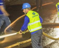 Caminhões hidrojatos ajudam na limpeza de Rio Bonito do Iguaçu