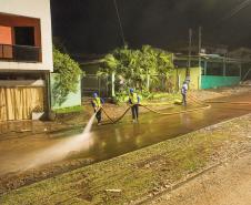 Caminhões hidrojatos ajudam na limpeza de Rio Bonito do Iguaçu