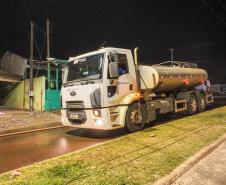 Caminhões hidrojatos ajudam na limpeza de Rio Bonito do Iguaçu