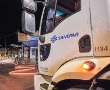 Caminhões hidrojatos ajudam na limpeza de Rio Bonito do Iguaçu