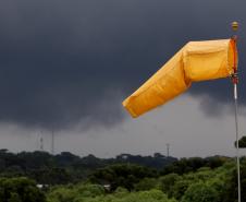 Tornados, supercélulas ou microexplosões: Simepar explica fenômenos na primavera