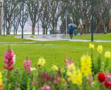Novembro é marcado por três tornados e chuva acima da média no Paraná
