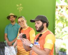 “Um dia no viveiro” mobiliza comunidade litorânea para a educação ambiental 