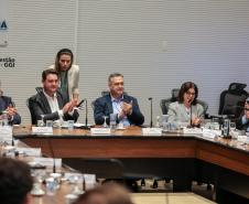 O Governo do Estado, o Ministério Público do Paraná (MPPR) e a Klabin firmaram nesta sexta-feira (27) um acordo para a ampliação do Parque Estadual do Guartelá, em Tibagi, e novos investimentos que, na soma, totalizam R$ 233 milhões em ações ambientais e sociais também em Telêmaco Borba, na região dos Campos Gerais. O pacote ainda prevê um conjunto de iniciativas estruturadas para contribuir com a conservação da biodiversidade, o fortalecimento das políticas públicas locais e a melhoria da qualidade de vid