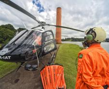 Centro de Operações Aéreas do IAT capacita pilotos para combate a incêndios