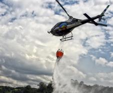 Centro de Operações Aéreas do IAT capacita pilotos para combate a incêndios