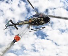 Centro de Operações Aéreas do IAT capacita pilotos para combate a incêndios
