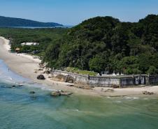 Shows do Verão Maior na Ilha do Mel terão embarques de ida e volta em horário estendido