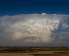 De olho no céu: Simepar explica os tipos de nuvens que apresentam riscos de tempestades