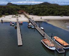 IAT conclui neste mês a instalação de oito flutuantes no Litoral do Paraná