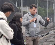 Um dia no viveiro: estudantes da UFPR conhecem viveiro do IAT em São José dos Pinhais