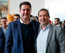 Estado fará 80 mil atendimentos em programa itinerante de consultas e vacinas para cães e gatos